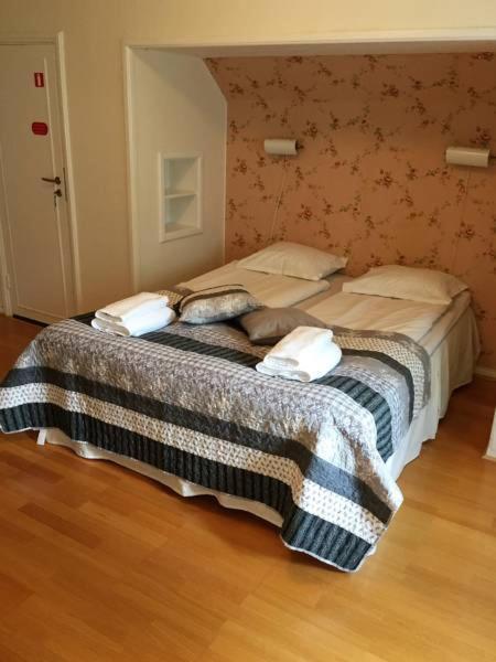 Herrgards Hotell Gyllene Haesten Vastervik Bagian luar foto