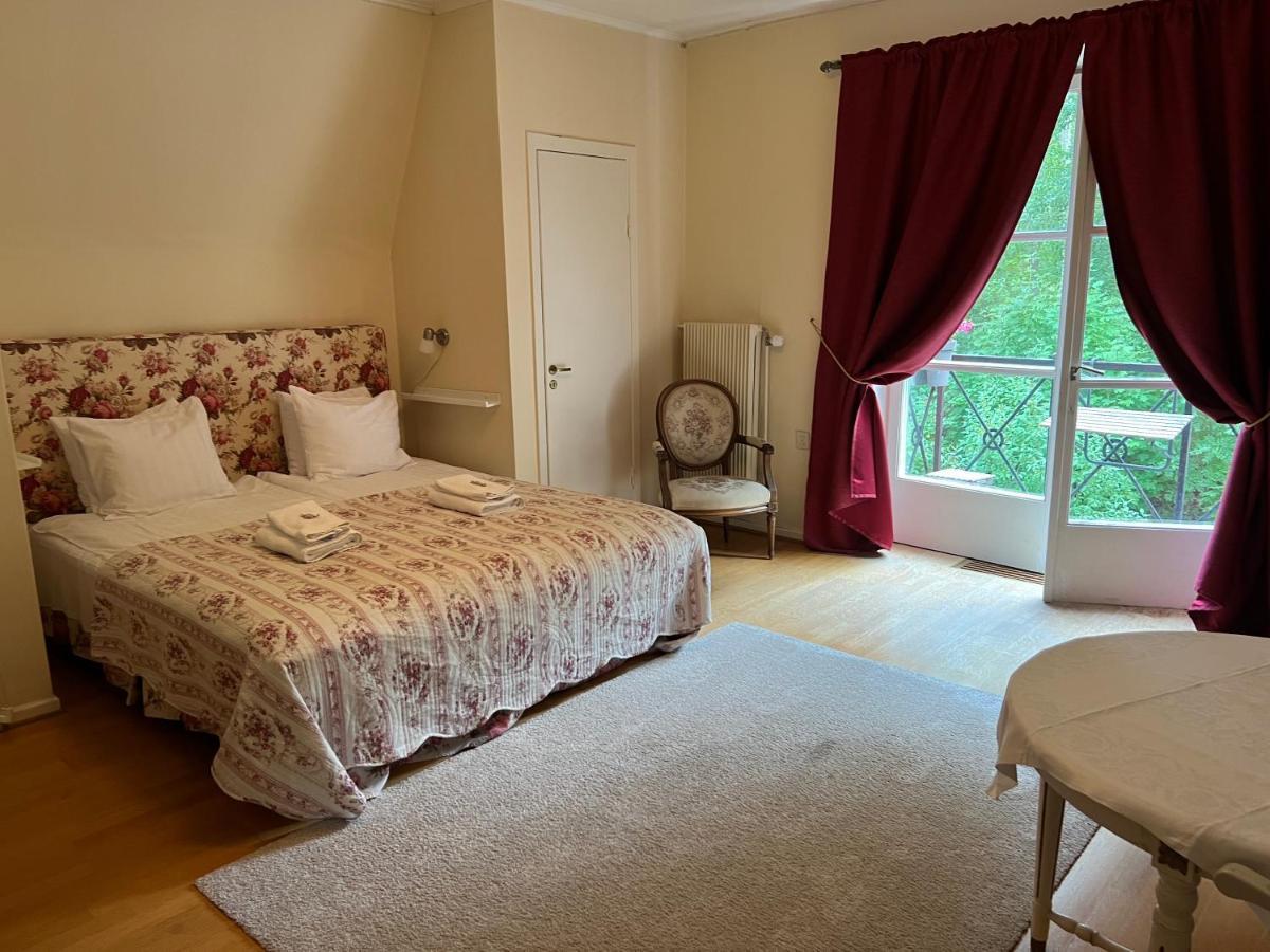 Herrgards Hotell Gyllene Haesten Vastervik Bagian luar foto