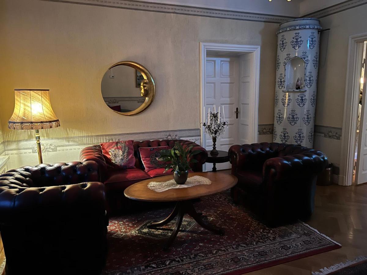 Herrgards Hotell Gyllene Haesten Vastervik Bagian luar foto